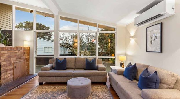 Pet Friendly Family Home in the Haven! - Photo 1