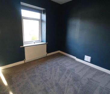 3 bedroom end of terrace house to rent - Photo 4