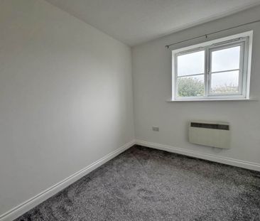 Rosebay Close, Royton - Photo 3