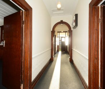 Charming Saint Kilda Rental Awaits You! - Photo 3