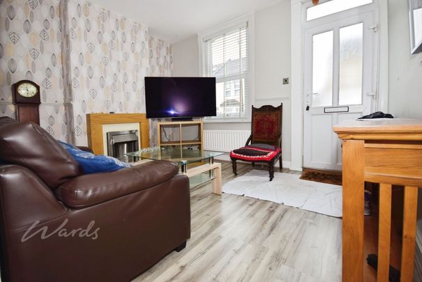 2 bedroom terraced house to rent - Photo 1
