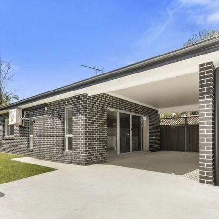 Spacious 2 Bedroom Granny Flat in Prime Location - Photo 3