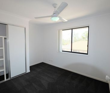 IMMACULATE AIR-CONDITIONED 3 BEDROOM TOWNHOUSE IN POPULAR, CENTRALL... - Photo 5