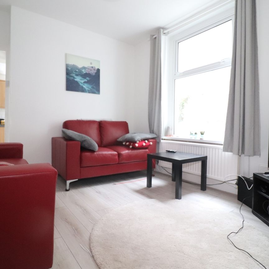 Dogfield Street, Cathays - Photo 1