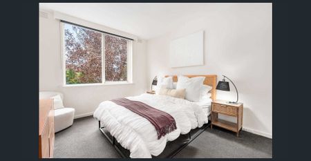 Style, Space, Your Ideal Bayside Place - Photo 4