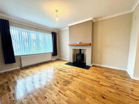 4 Rockland Crescent, Newtownards, BT23 8SF - Photo 2