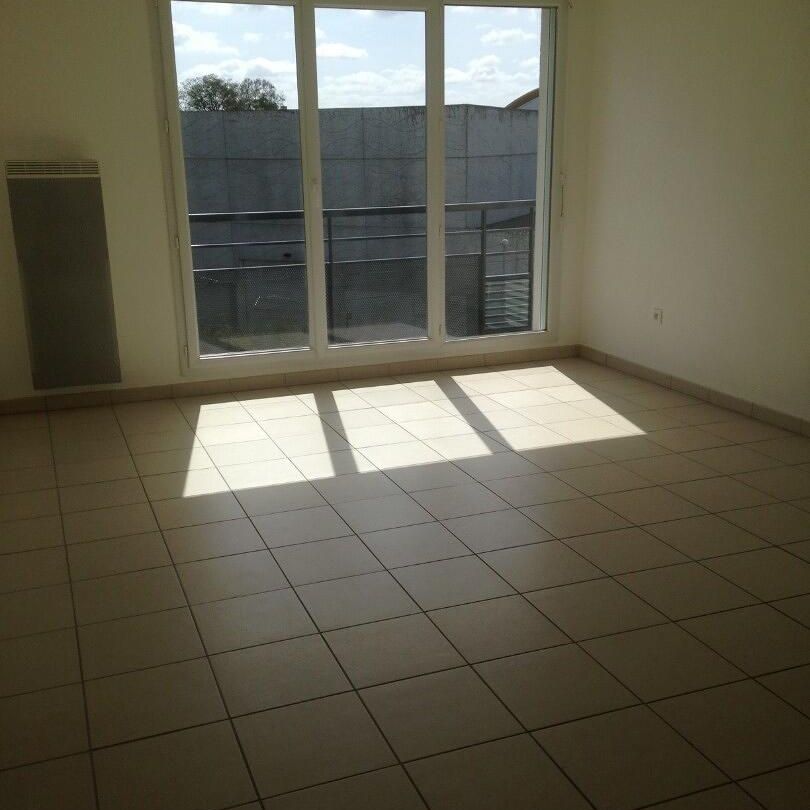 location Appartement T2 DE 41.9m² À NANTES - Photo 1