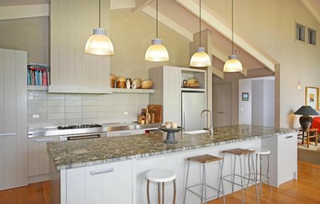 Large Family Home with Self-Contained Loft & Private Gardens - Photo 3