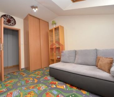 Komfortowe 3-pokojowe mieszkanie w ścisłym centrum - Zdjęcie 3