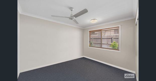 SPACIOUS 3 BEDROOM HOME! - Photo 1