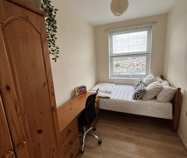 4 bedroom apartment to rent - Photo 6