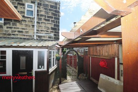 2 bed end of terrace house to rent in New Street, Barnsley, S72 - Photo 5