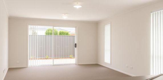 Modern Family Home- Convenient Quiet Location - Photo 2