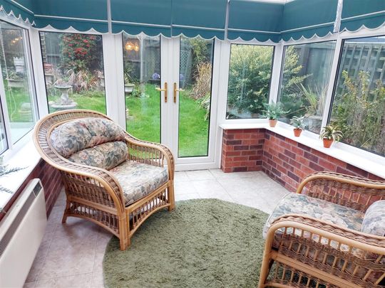 3 bedroom Detached house to rent - Photo 1