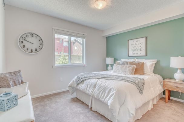 Alberta, 6303 Elston Gate NW, T6M 1L7, Edmonton - Photo 1