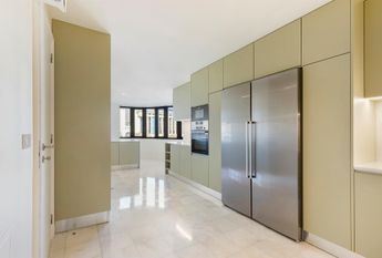 Lisboa, Avenidas Novas,