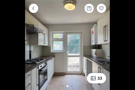 3 Bed Semi-Detached House, Thorold Road, IG1 - Photo 3