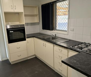 NEAT AND TIDY - Photo 4