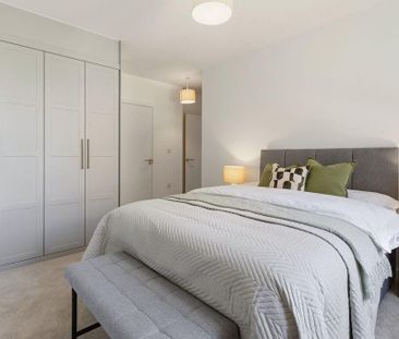 3 bedroom flat to rent - Photo 5