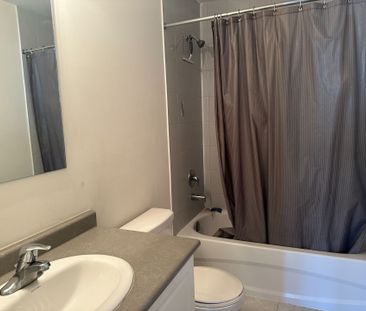 For Lease - 7 Hiscott Drive, Hamilton, Ontario - Photo 5