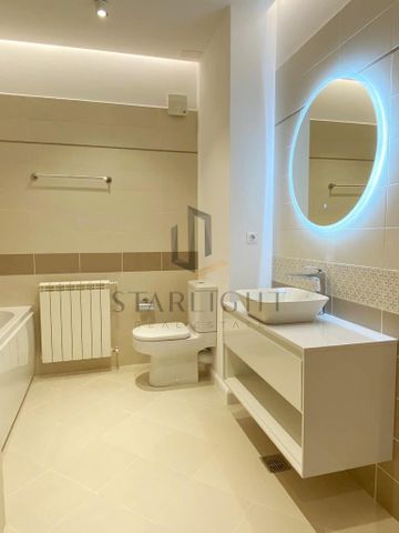 2021 refurbished ground floor 3 bedroom with wide terrace - Fotografie 5