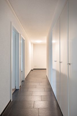 MODERNE UND HELLE WOHNUNG ZU VERMIETEN - Foto 1