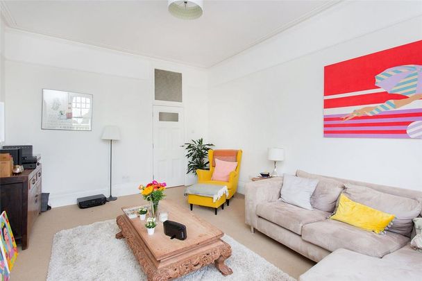 3 bedroom flat to rent - Photo 1