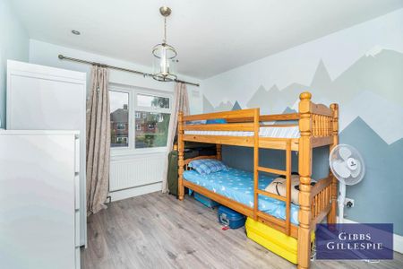 3 bedroom semi-detached house to rent - Photo 4