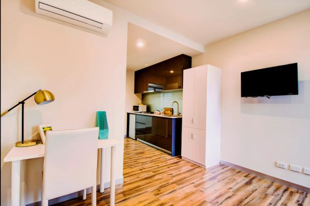 Large 1 Bedroom - Photo 1