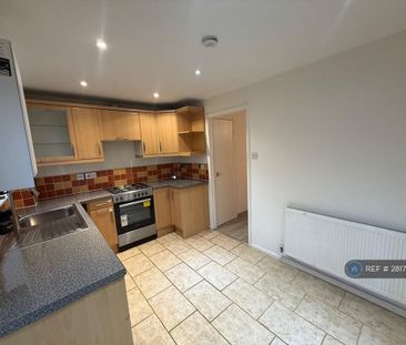 2 bedroom semi-detached house to rent - Photo 6