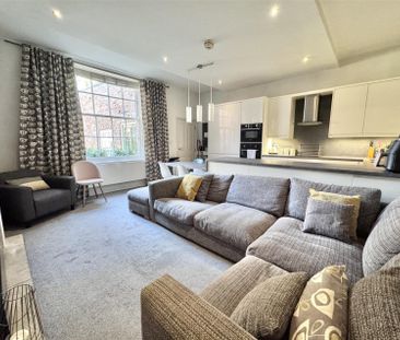 Heworth Croft, York - Photo 2