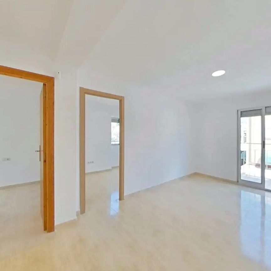 Piso de alquiler en Ciudad de Asís - Photo 1