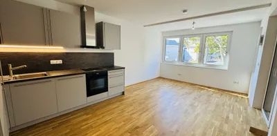 ERSTBEZUG: Hochwertig ausgestattete 2-Zimmerwohnung mit Loggia und Gartenbenützung in Hietzing - Photo 2