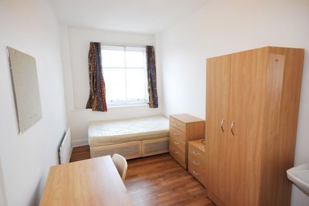 4 Bed - Clayton Street West, Newcastle - Photo 2