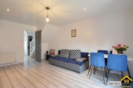 2 bed Terraced in Hunstanton Close Ifield, Crawley, RH11 0UG - Photo 3