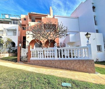 Alquiler de chalet adosado en Urbanización El Cañuelo - Photo 4