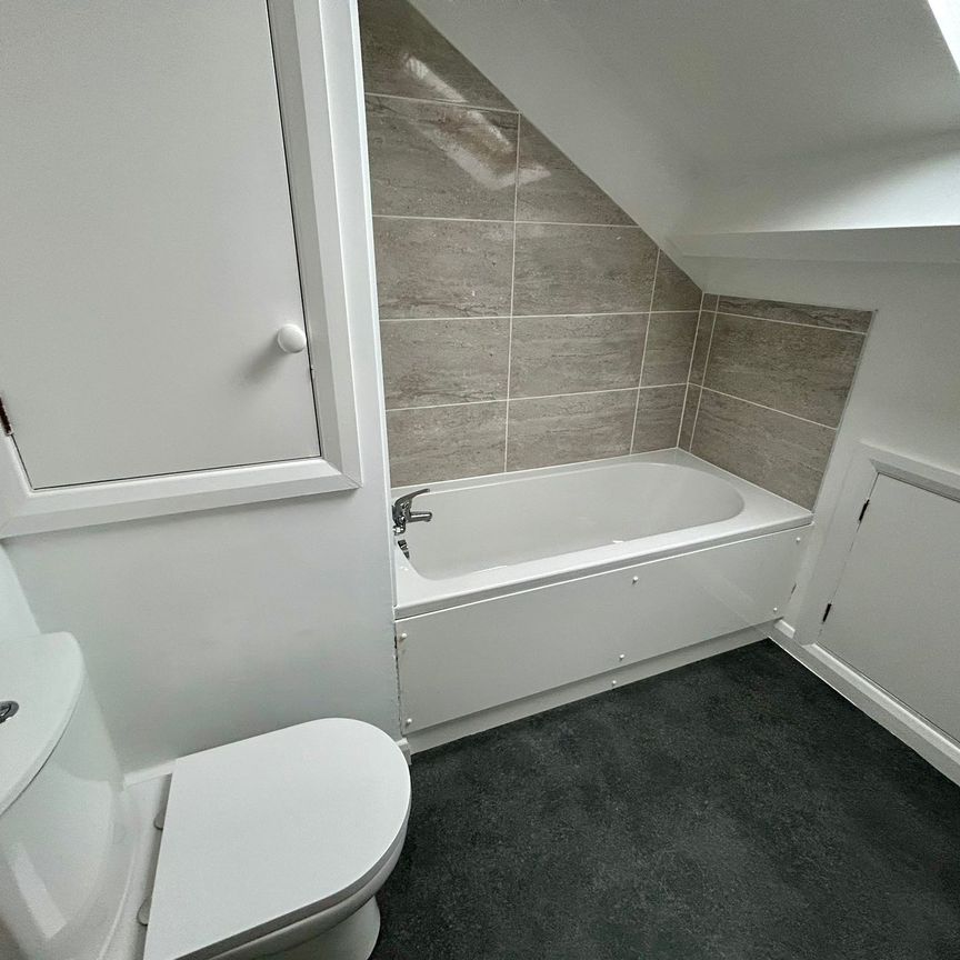 Station Road, Padiham - Photo 1