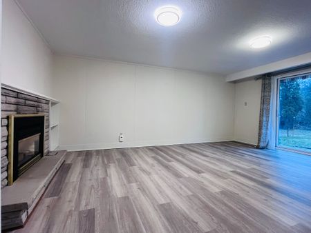 For Lease - 243 Appleby Line, Burlington, Ontario - Photo 3