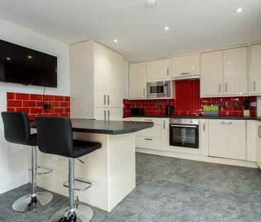 5 bedroom house of multiple occupation to rent - Photo 2