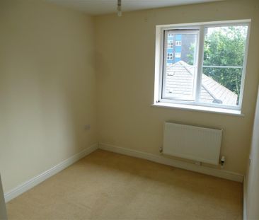 St Peters Close, KIDDERMINSTER - Photo 2