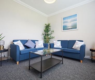 5 bedroom semi-detached house to rent - Photo 3