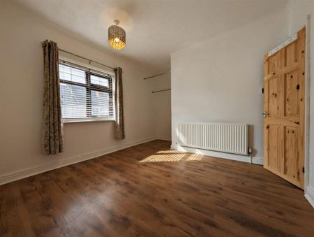 2 bedroom terraced house to rent - Photo 4