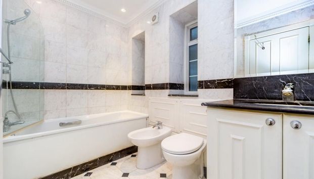 5 bedroom flat to rent - Photo 1