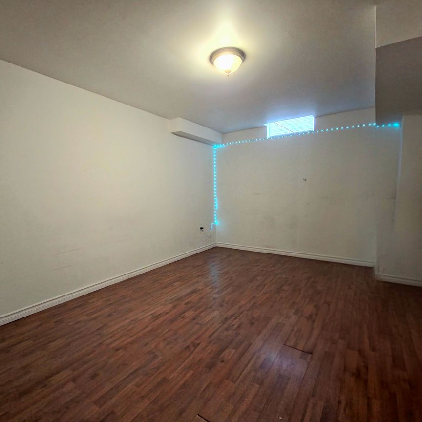 For Lease - 5815 Riverdale Crescent Unit# Lower, Mississauga, Ontario - Photo 1