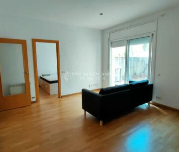 Piso en alquiler en Passatge d'Isabel Ribó - Foto 1