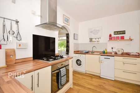 4 bedroom detached house to rent - Photo 4