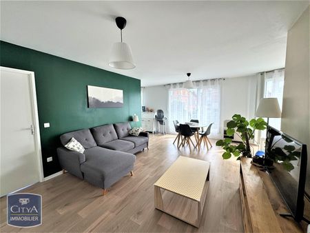 Location Appartement 3 pièces 75m² LILLE 59000 - Photo 2