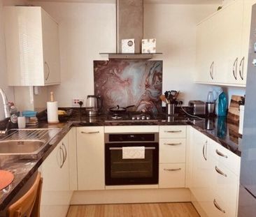 Slepe Crescent, Poole - Photo 4