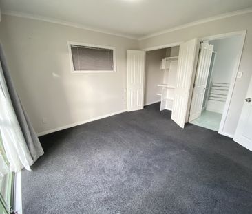 Location! Location!Location! - Photo 4