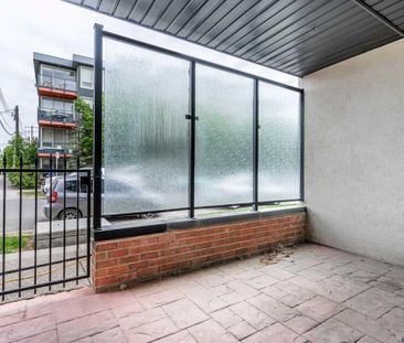 Modern Elegance And Urban Convenience: 2 Bed, 2 Bath Condo At 'the ... - Photo 4